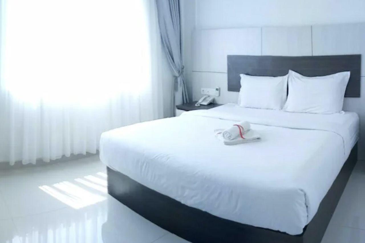 Seventeen Hotel Banda Aceh Buitenkant foto