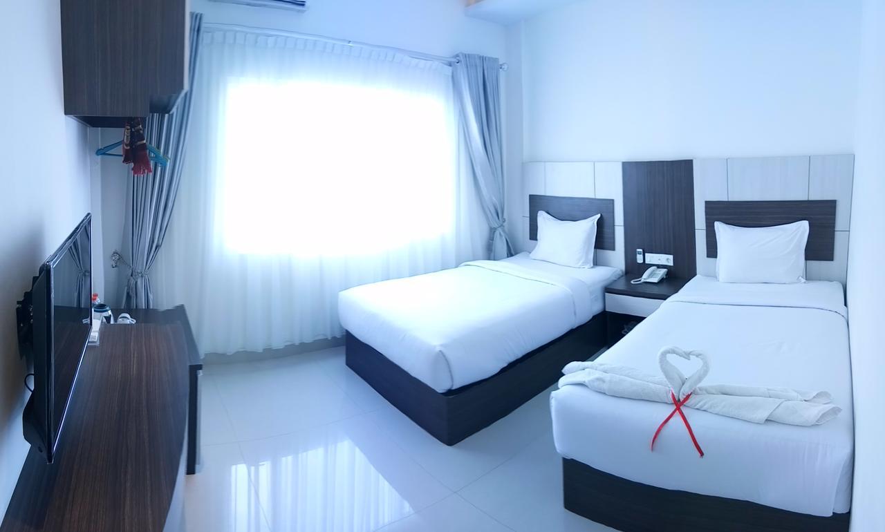Seventeen Hotel Banda Aceh Buitenkant foto