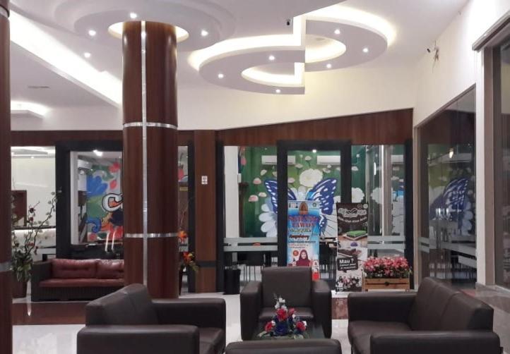 Seventeen Hotel Banda Aceh Buitenkant foto